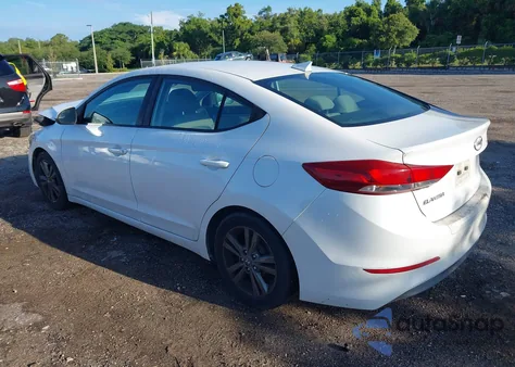 2017 Hyundai Elantra Se z USA, uszkodzony, nr VIN 5NPD84LF2HH003093